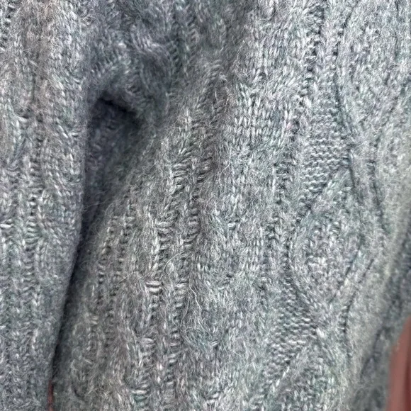 Daily Drills Womens Wool Blend Blue Cable Knit Sweater Size XS / Small Crew neck - Picture 5 of 7